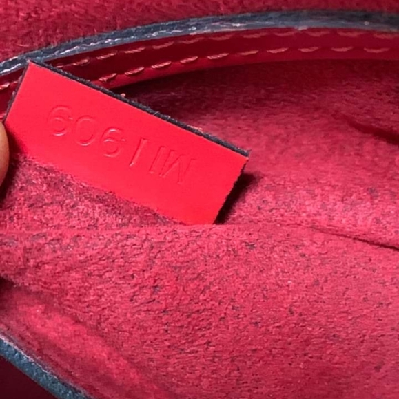 💟💟💟SOLD 💟💟💟LV Epi Alma - Picture 10 of 10